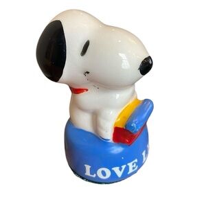 Vintage Snoopy Love Letters Ceramic Figurine Paper Weight 2.25”